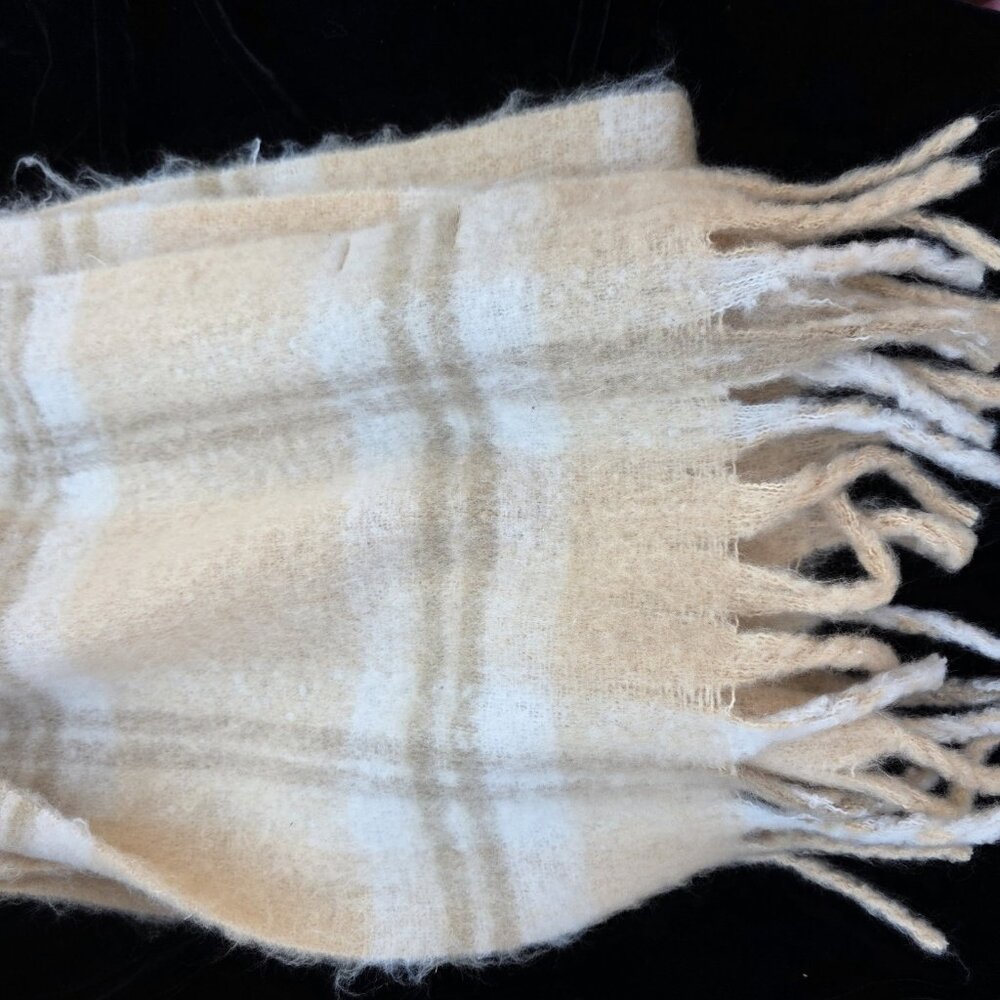 Anthropologie Long Scarf Yellow Beige Plaid Fringe Chunky Bulky Ivory